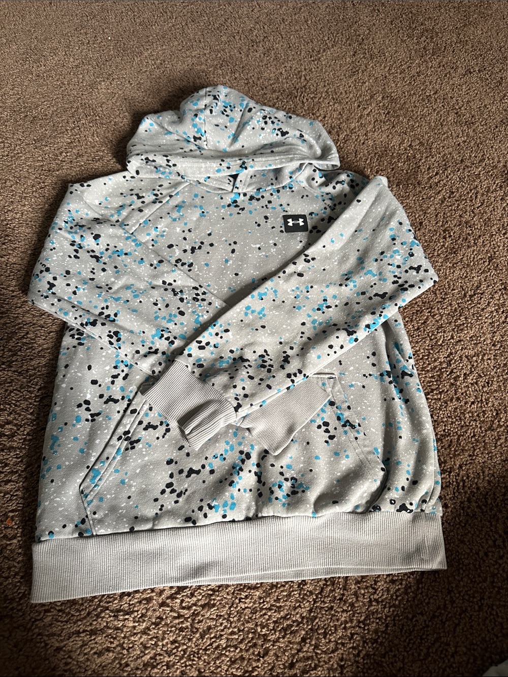 Under Armour Light Gray Hoodie and Sweatpant set with Blue and Black Splatter